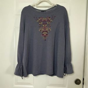 💐EUC! Embroidered Blueish Grey Blouse from RBX💐